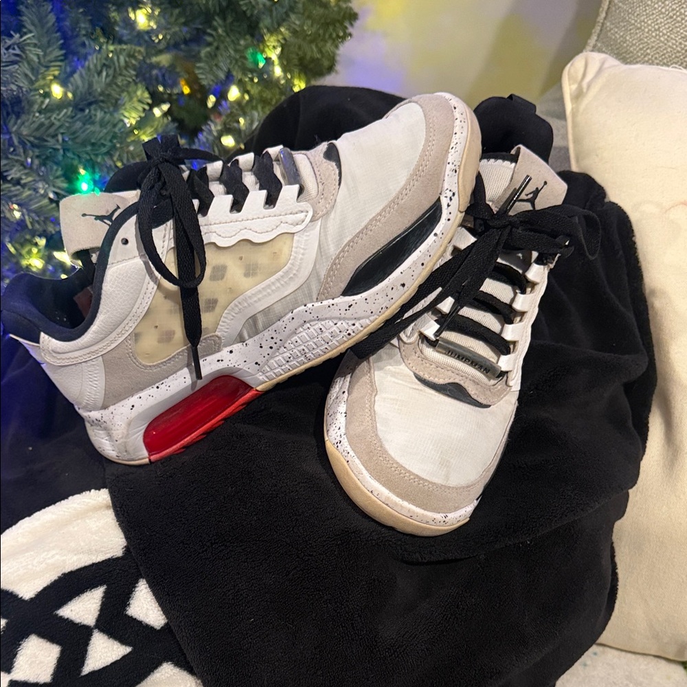 Nike - Jordan Max 200 - White Challenge Red Black